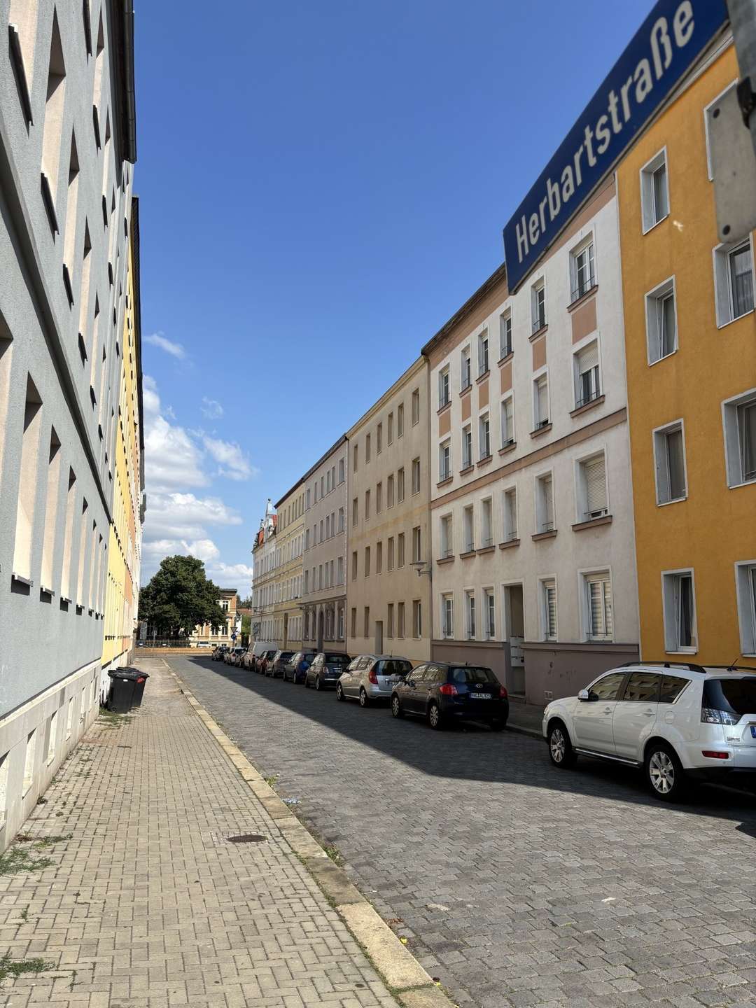 Straßenansicht