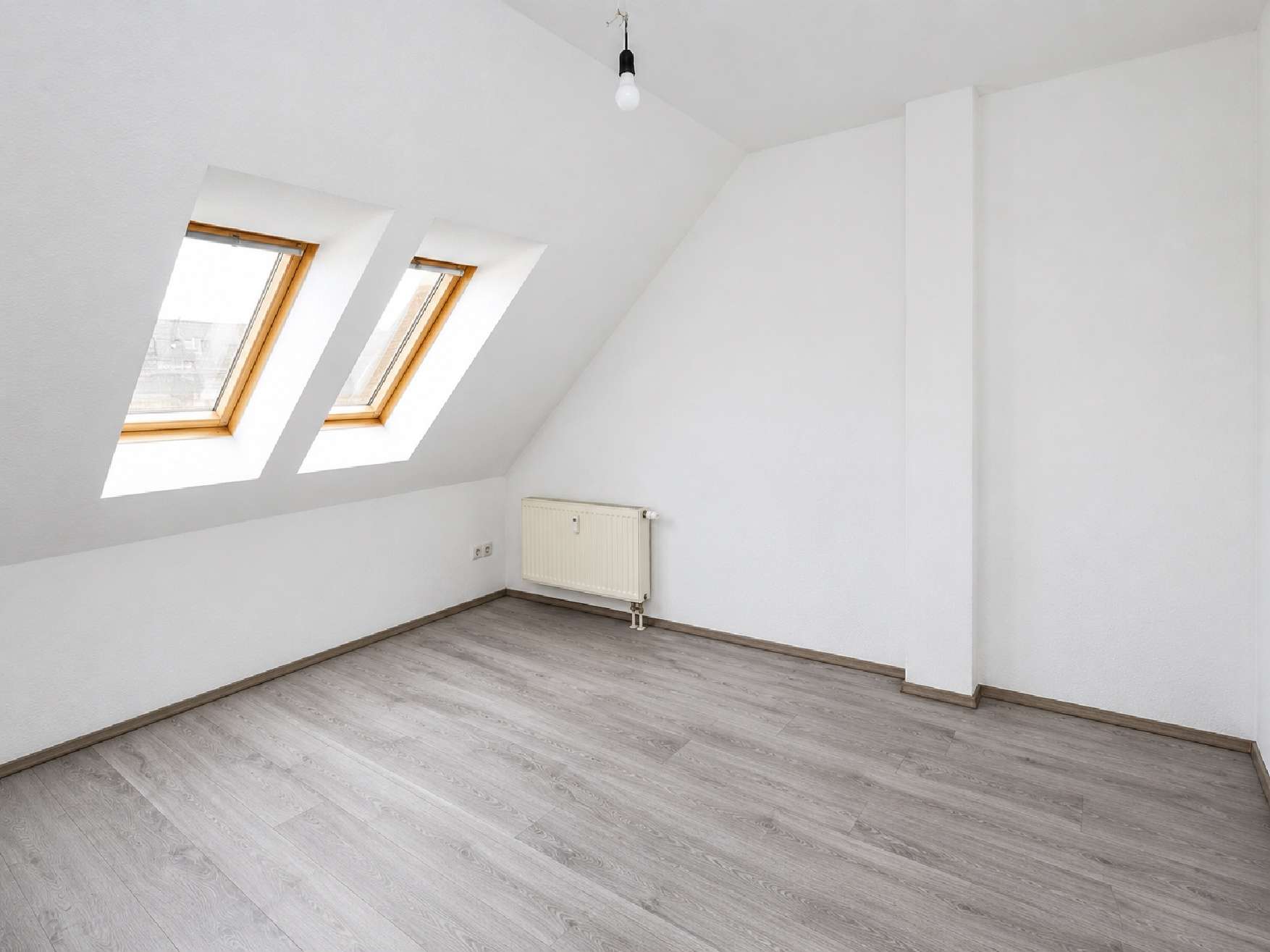 Dachzimmer, Zwickau (Bahnhofsvorstadt), Werdauer Straße 58