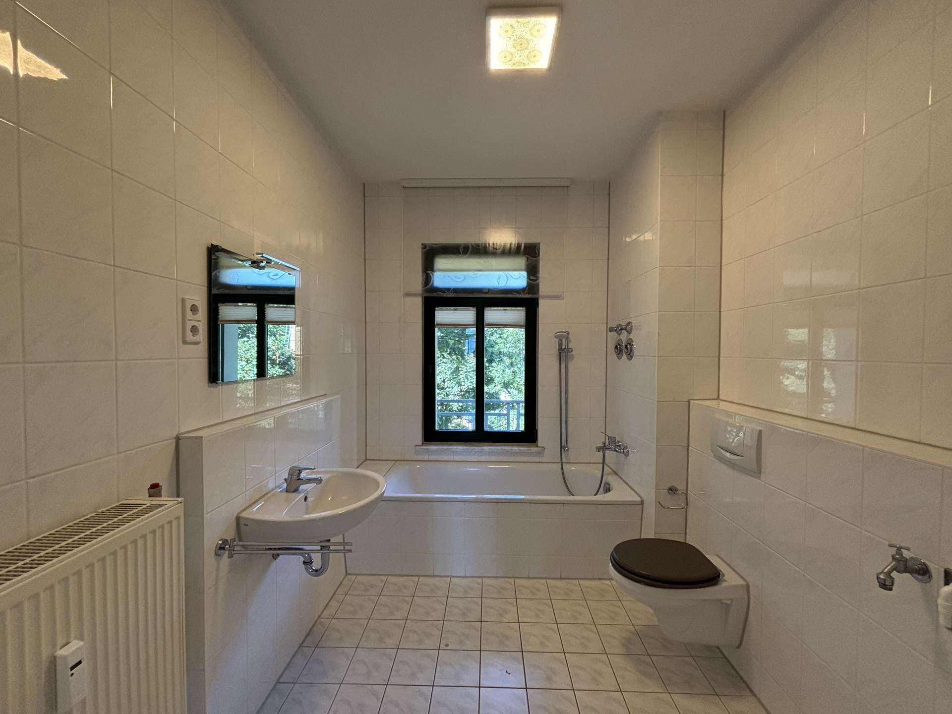 Bad mit Wanne, Leipzig (Gohlis-Süd)
