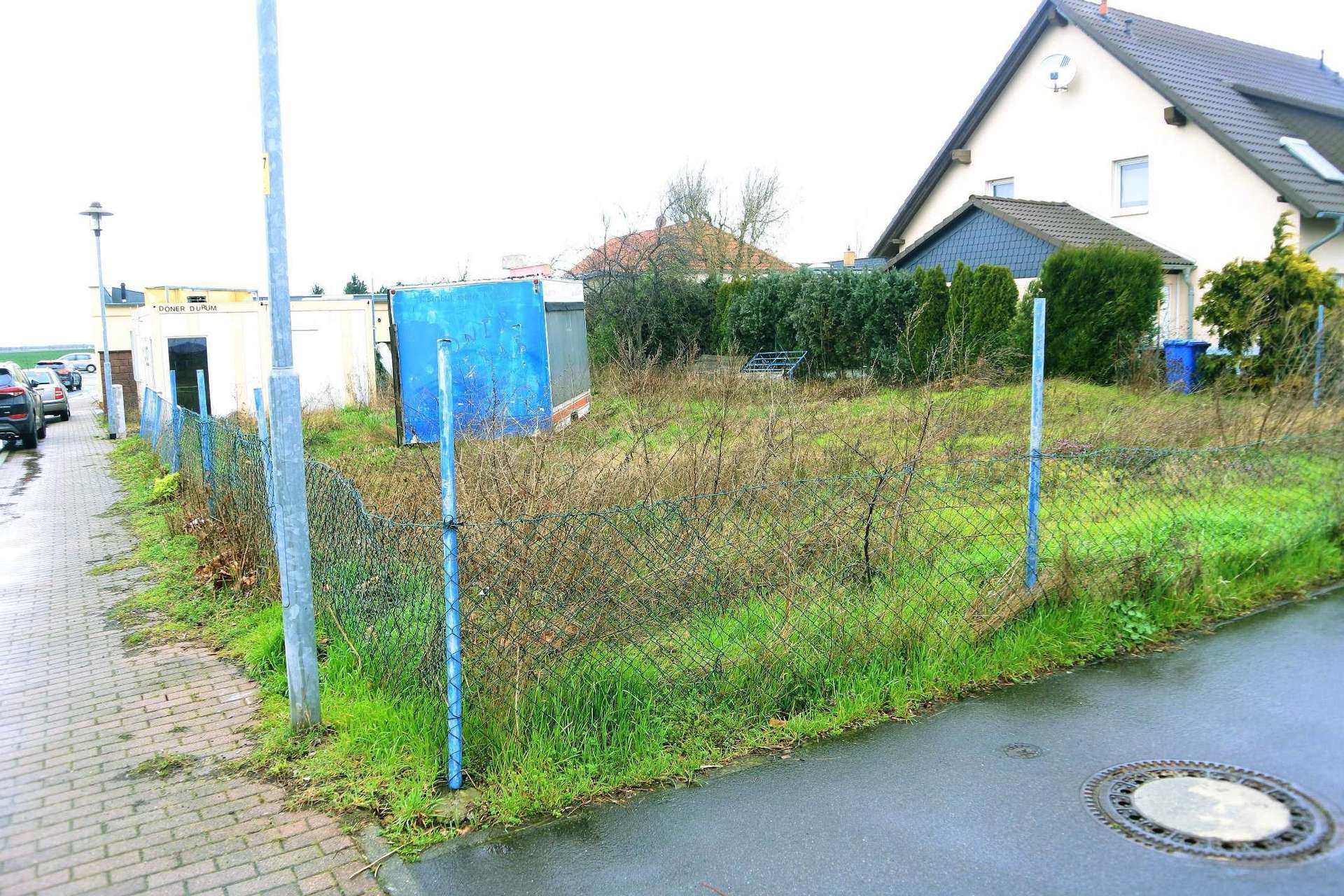 Grundstück straßenseitig, Krostitz (Krostitz)