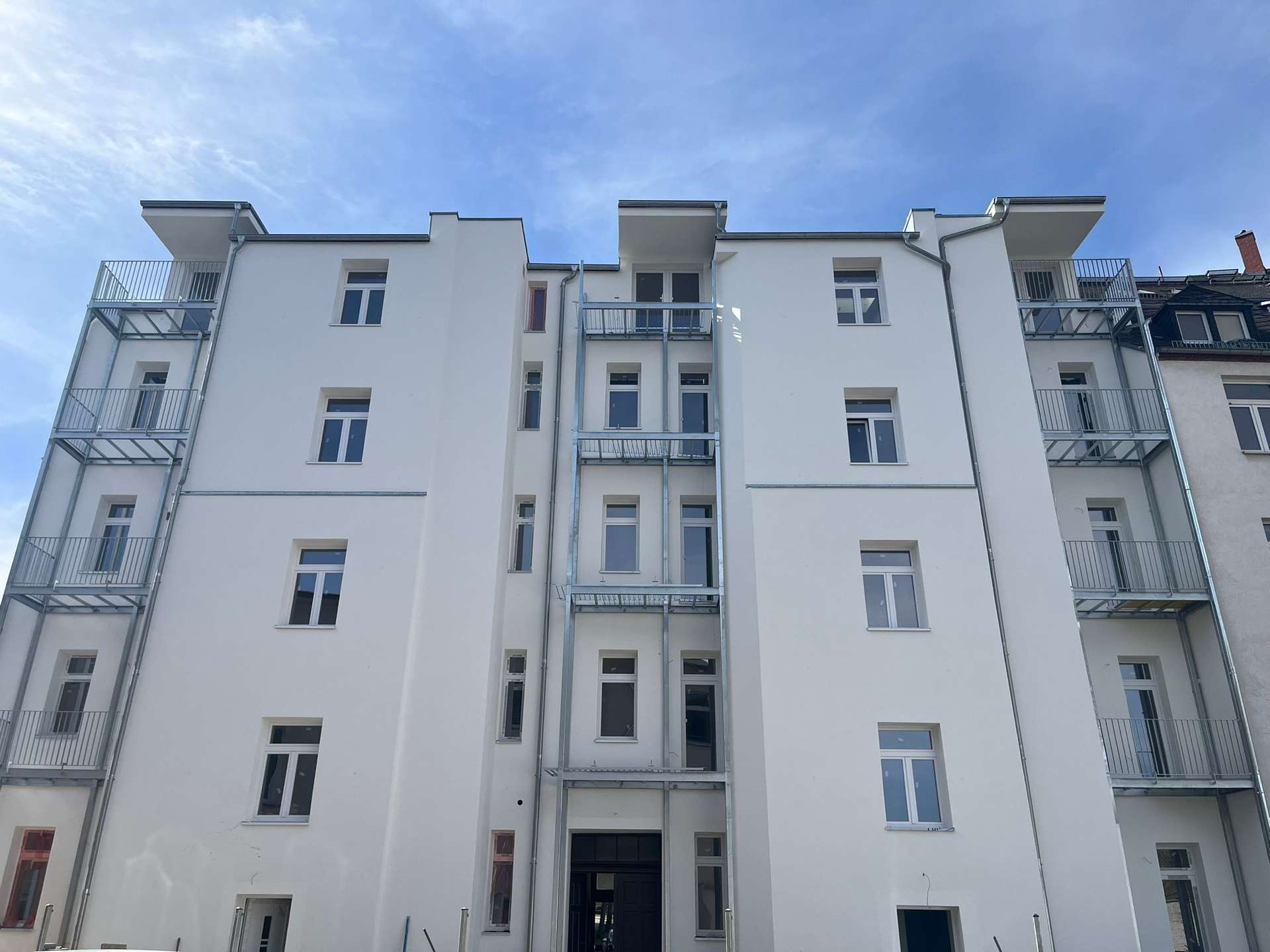 Rückansicht mit Balkonen, Chemnitz (Zentrum)