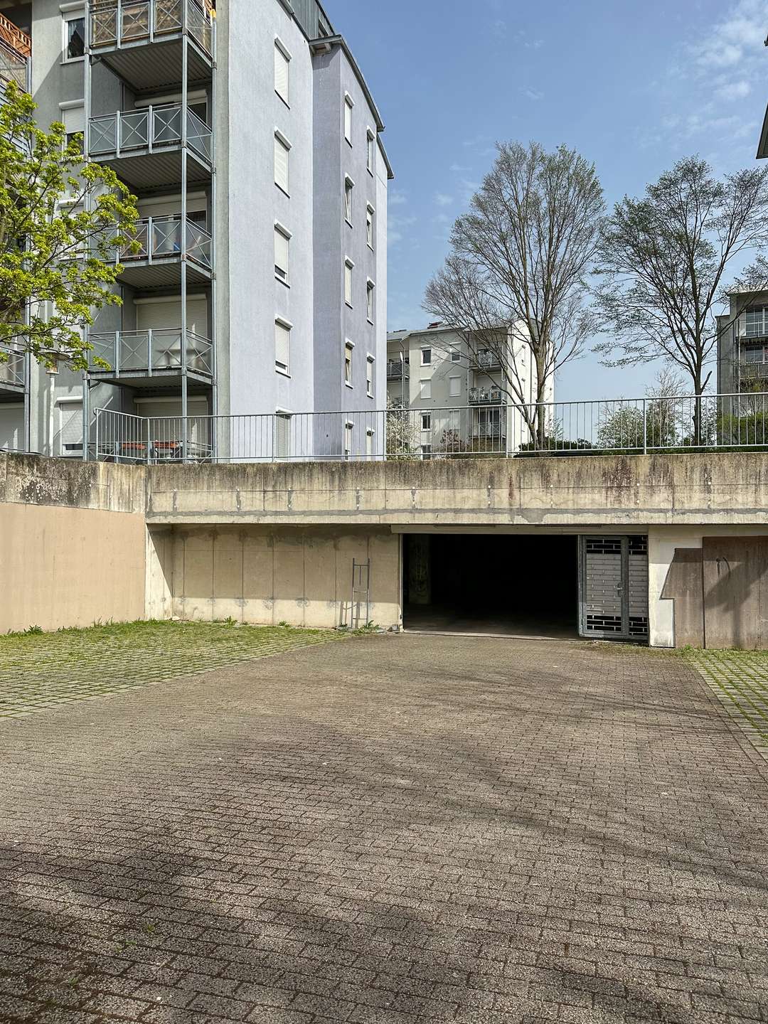 Tiefgaragenzufahrt, Kabelsketal (Kabelsketal)