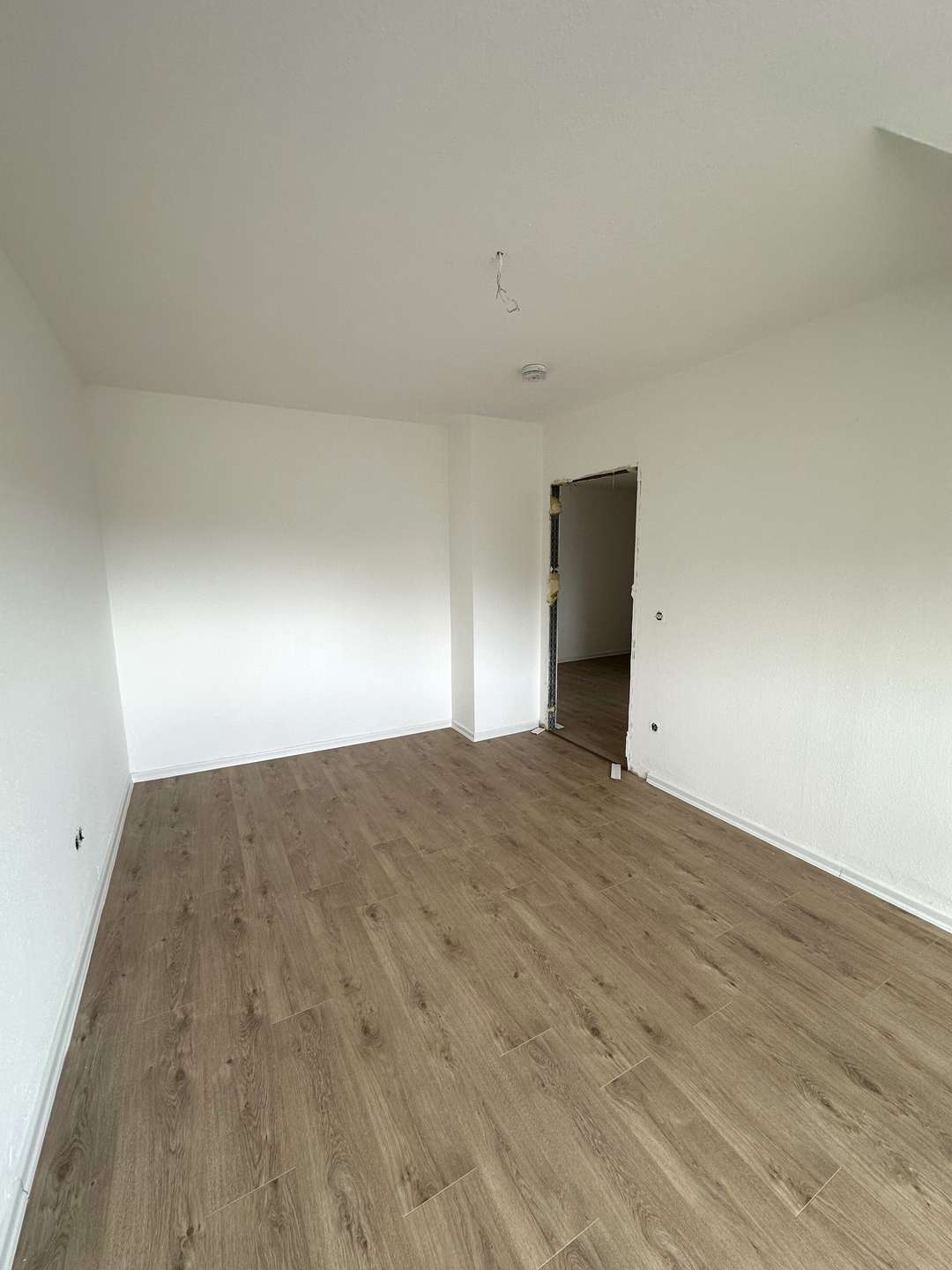 Schlafzimmer Ansicht 2, Zwickau (Marienthal), Werdauer Straße 58
