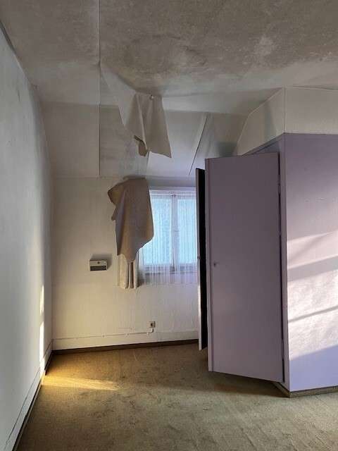 Zimmer sanierungsbedürftig, Schömberg (Schömberg)