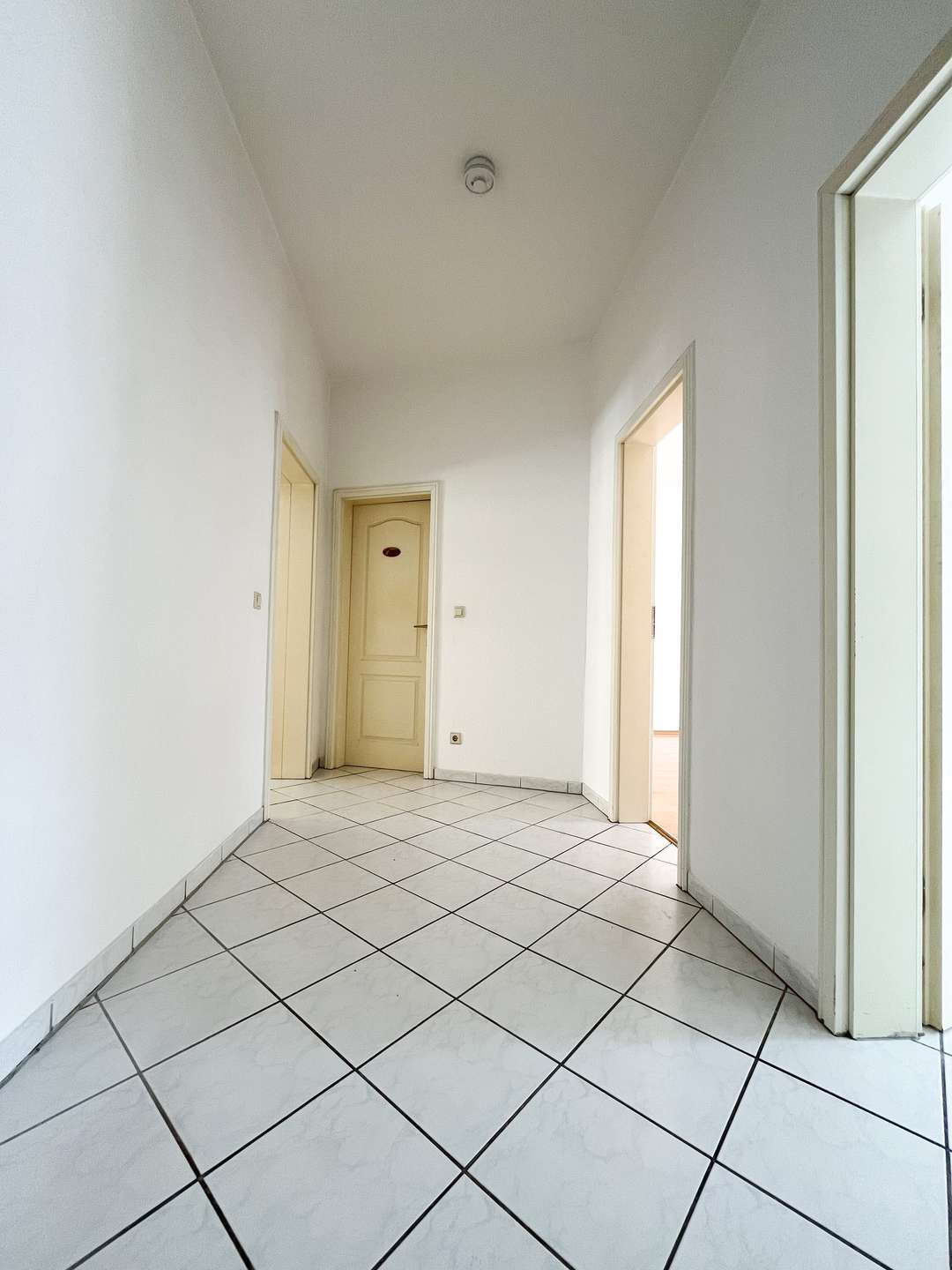 Referenzbild Flur, Leipzig (Altlindenau)