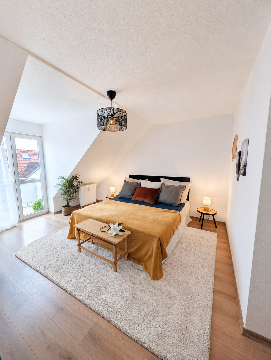 Schlafzimmer mit Balkon, Leipzig (Liebertwolkwitz)