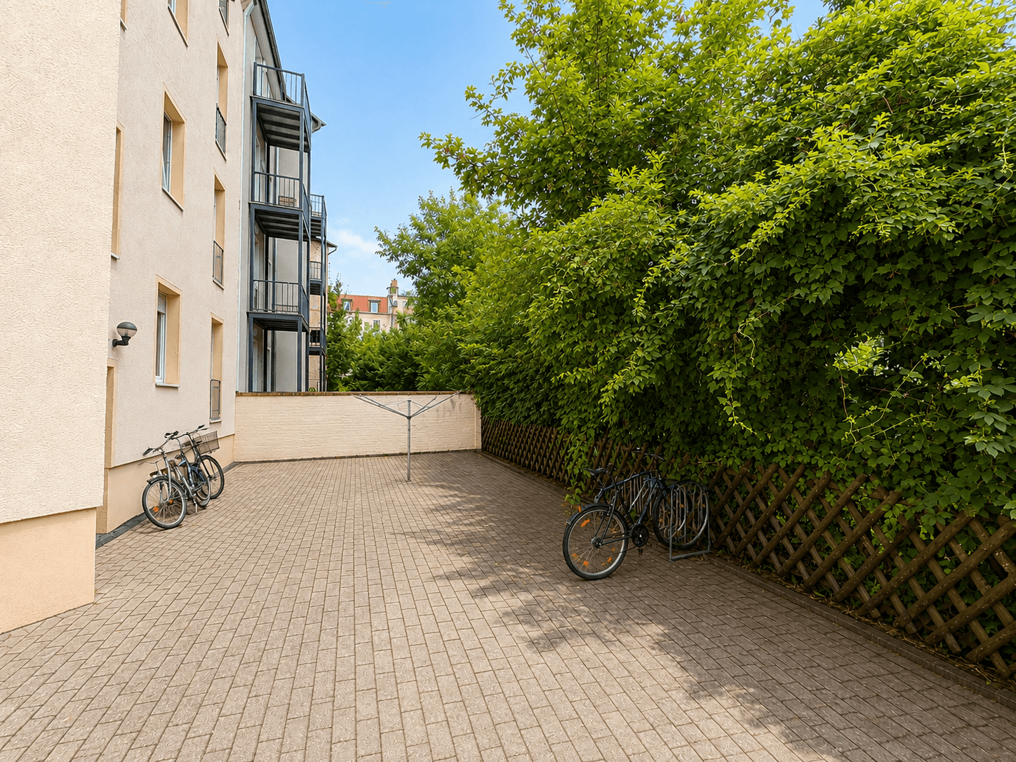 Hinterhof, Halle (Saale) (Freiimfelde), Herbartstraße 6