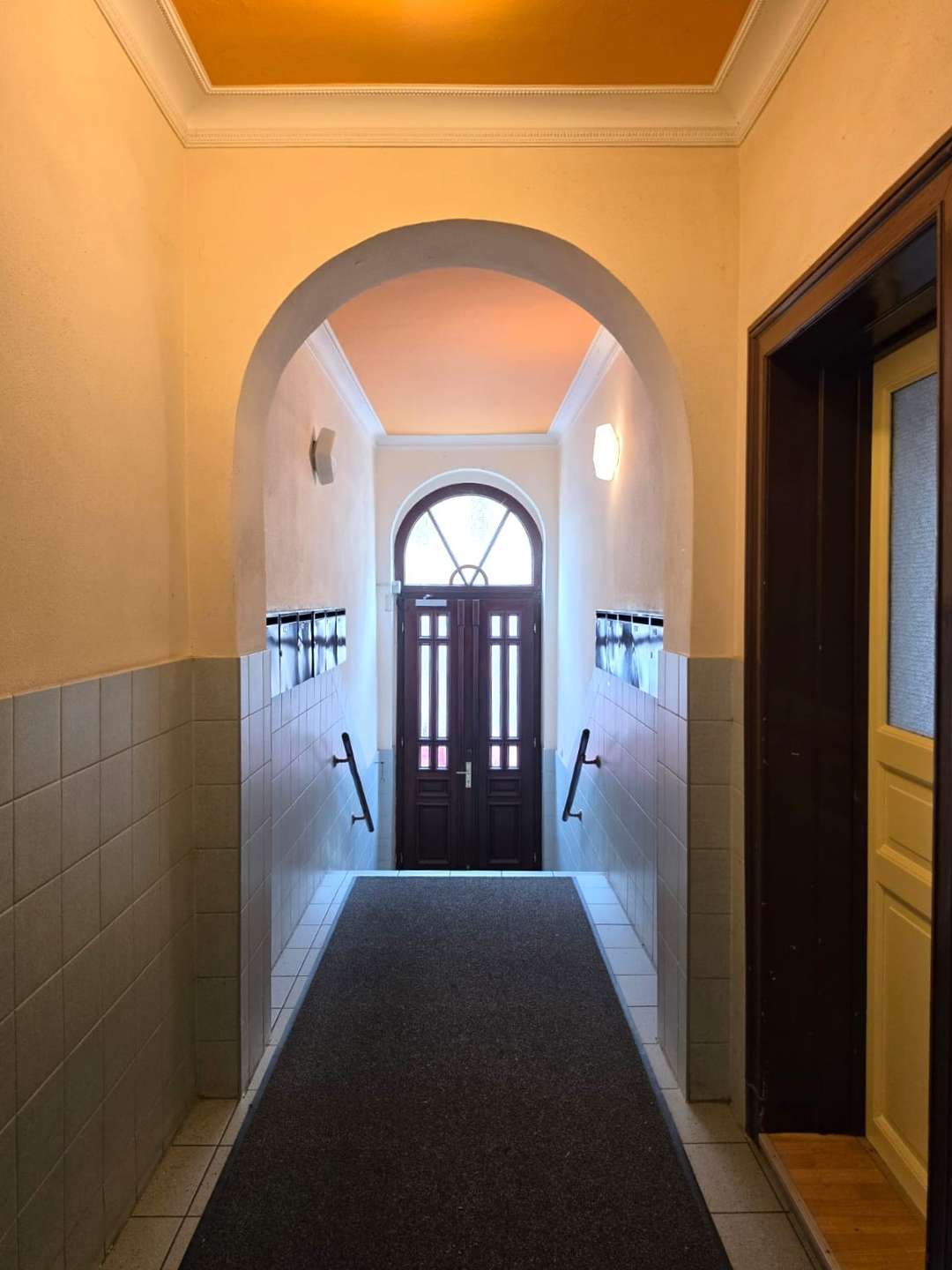 Treppenhauseingang, Leipzig (Möckern)